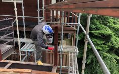 ウッドデッキ支柱塗装