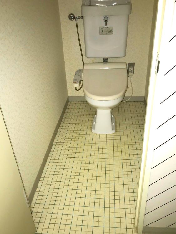 トイレリフォーム前